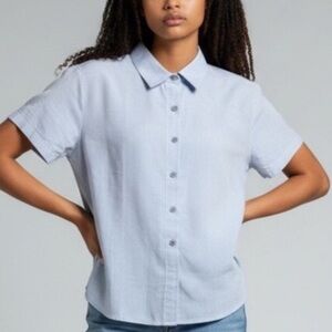 The North Face Women’s L Casual Blue Button Down Performance Shirt